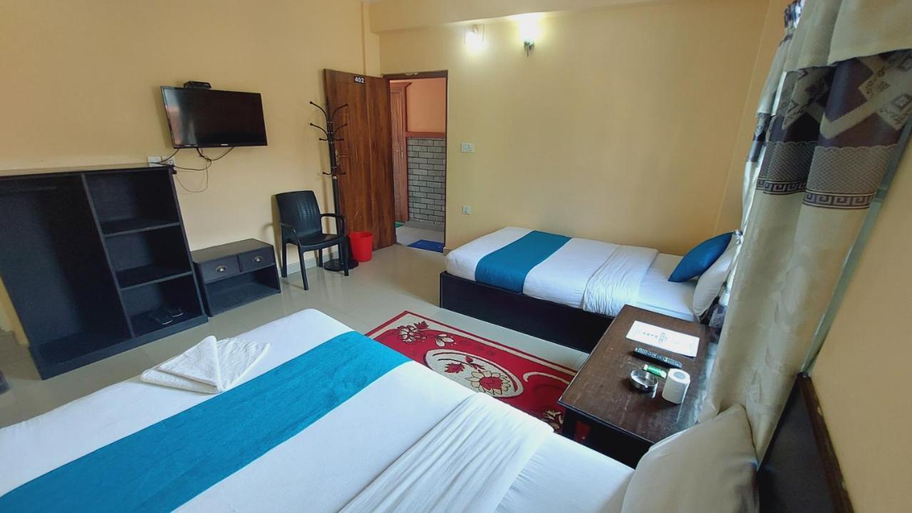 Golden Lake Pokhara Zewnętrze zdjęcie